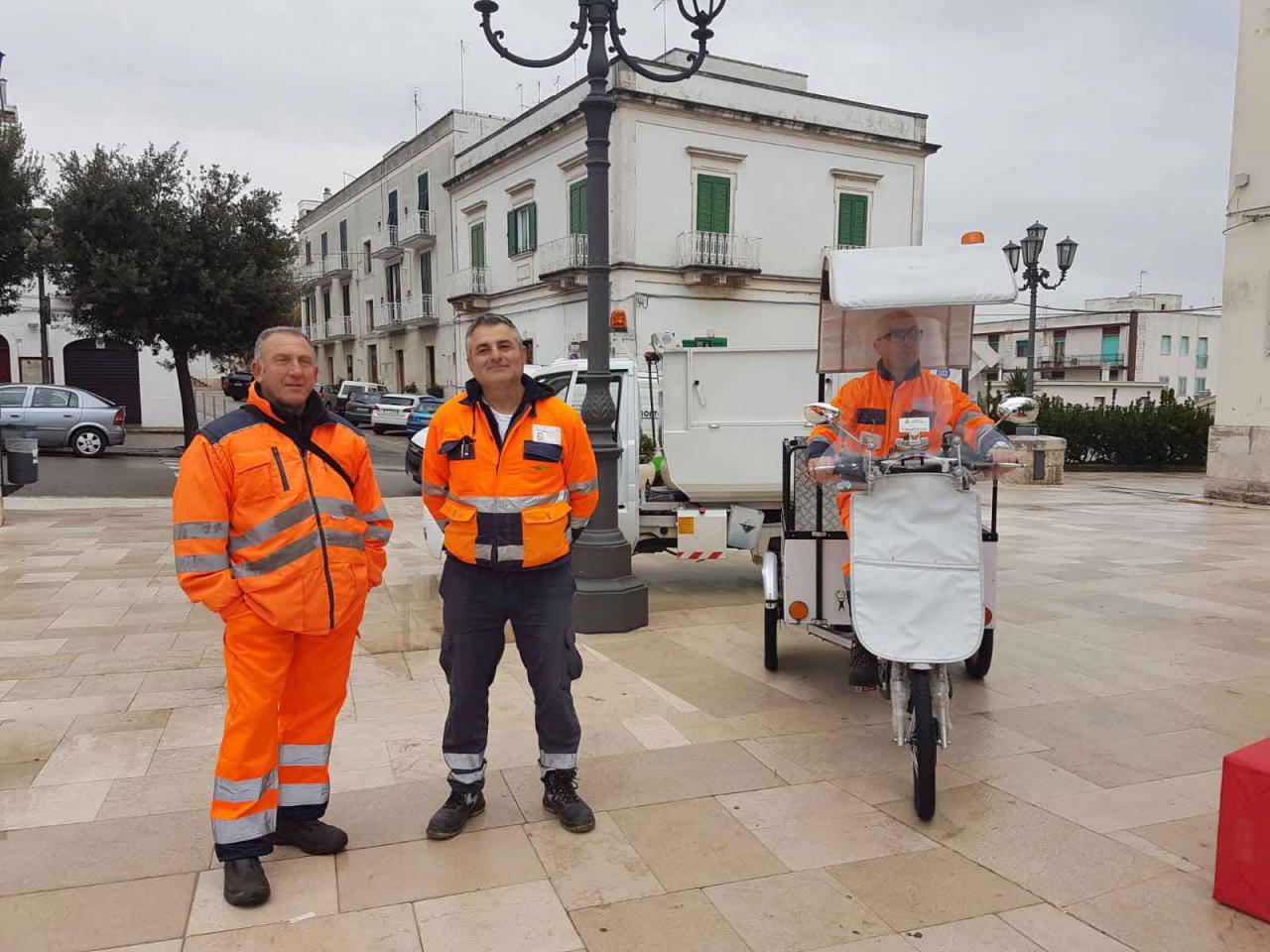 operatori ecologici e Risciò 